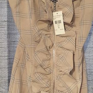 Small mini fashion nova dress in biege.